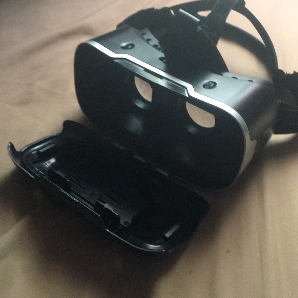 VR - Picture 2 of 2